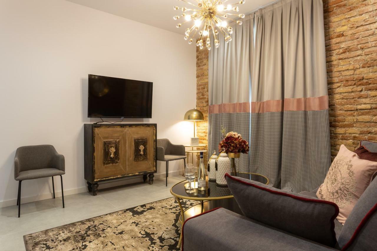 Bibo Suites Plaza Nueva Granada Ngoại thất bức ảnh